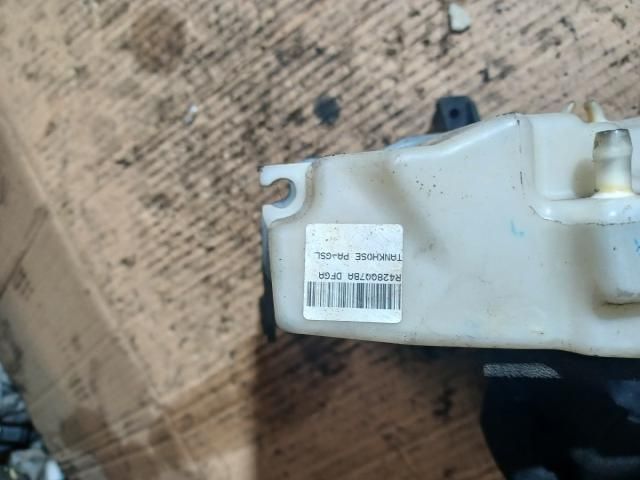 bontott HYUNDAI i10 Kiegyenlítő Tartály