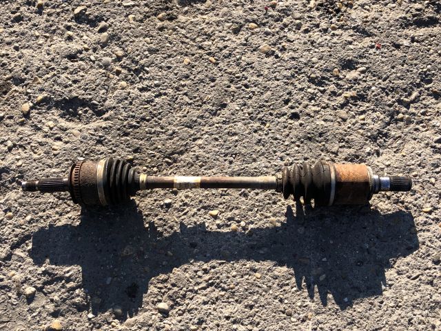 bontott HYUNDAI i10 Bal Féltengely