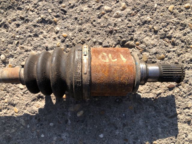 bontott HYUNDAI i10 Bal Féltengely