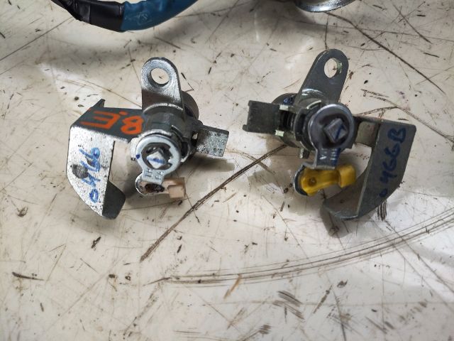 bontott HYUNDAI i10 Gyújtáskapcsoló Házzal