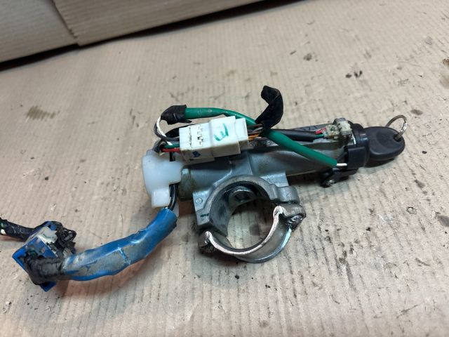 bontott HYUNDAI i10 Gyújtáskapcsoló