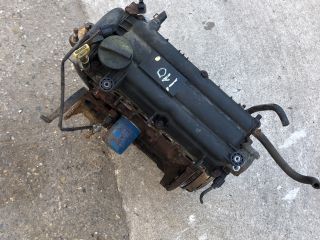 bontott HYUNDAI i10 Motor (Fűzött blokk hengerfejjel)