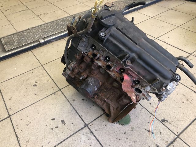 bontott HYUNDAI i10 Motor (Fűzött blokk hengerfejjel)