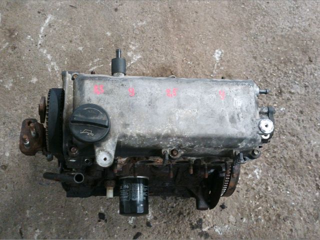 bontott HYUNDAI i10 Motor (Fűzött blokk hengerfejjel)