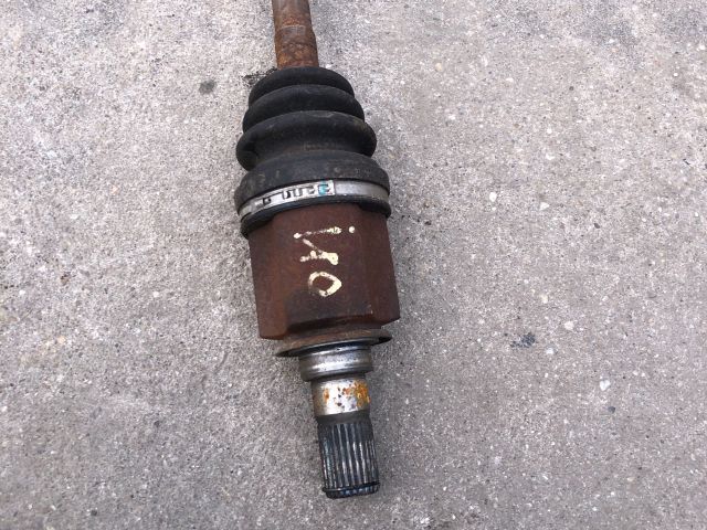 bontott HYUNDAI i10 Bal Féltengely