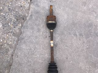 bontott HYUNDAI i10 Bal Féltengely