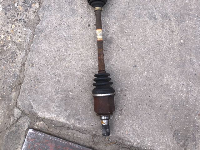 bontott HYUNDAI i10 Bal Féltengely