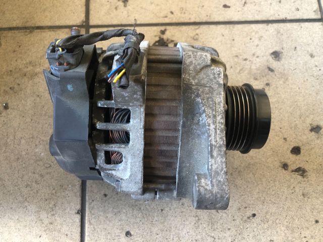 bontott HYUNDAI i10 Generátor