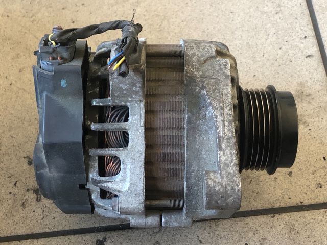 bontott HYUNDAI i10 Generátor