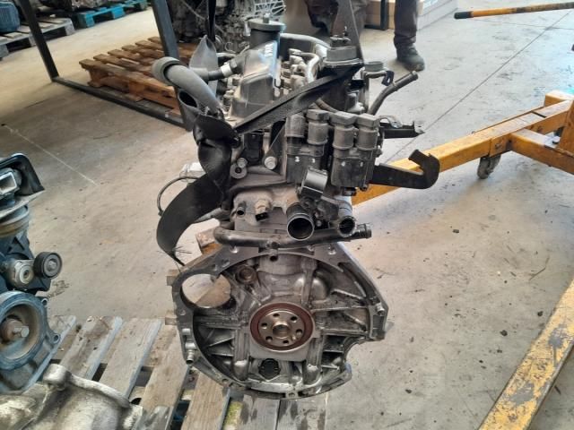 bontott HYUNDAI i10 Motor (Fűzött blokk hengerfejjel)