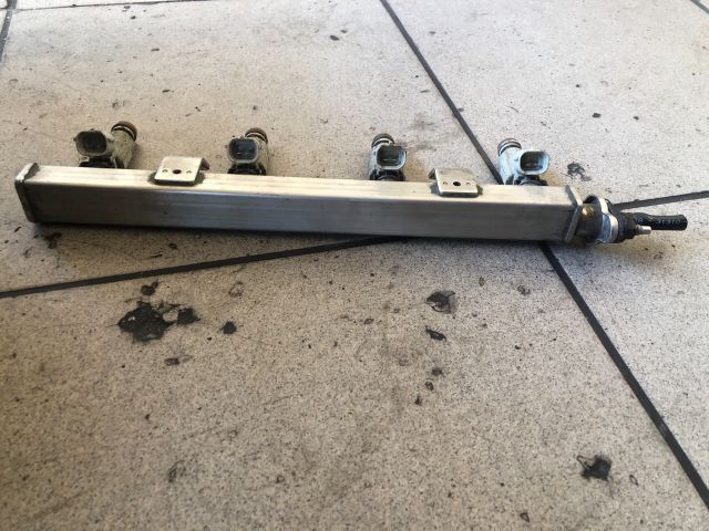 bontott HYUNDAI i10 Porlasztó Sor / Híd