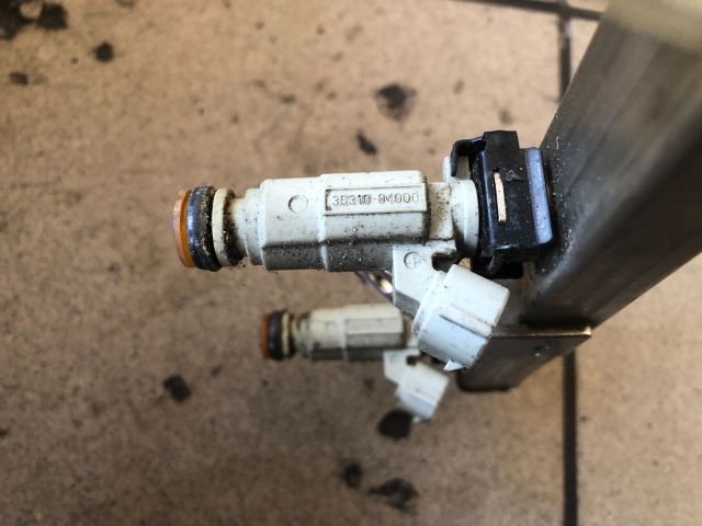 bontott HYUNDAI i10 Porlasztó Sor / Híd