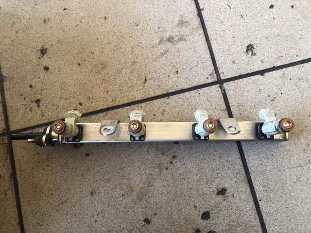 bontott HYUNDAI i10 Porlasztó Sor / Híd