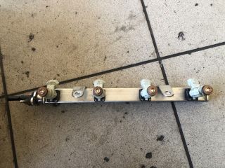 bontott HYUNDAI i10 Porlasztó Sor / Híd