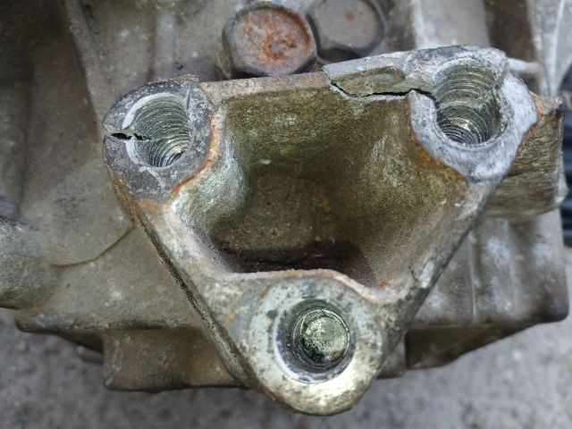 bontott HYUNDAI i10 Váltó (Mechanikus)