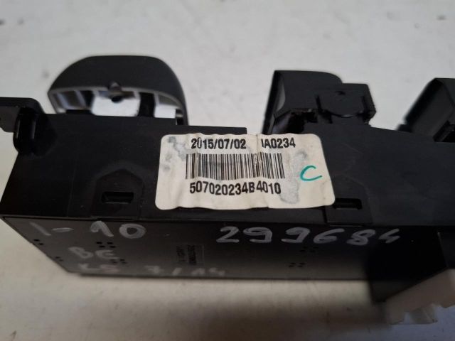 bontott HYUNDAI i10 Bal első Ablakemelő Kapcsoló