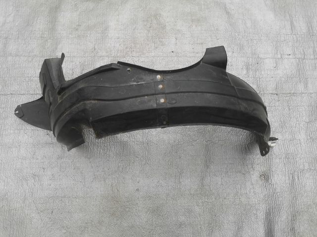 bontott HYUNDAI i10 Bal első Dobbetét (Kerékjárati, Műanyag)