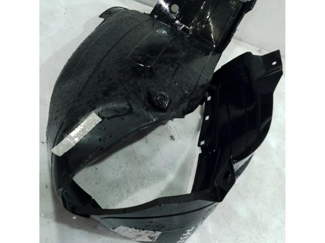 bontott HYUNDAI i10 Bal első Dobbetét (Kerékjárati, Műanyag)