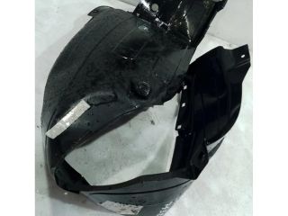 bontott HYUNDAI i10 Bal első Dobbetét (Kerékjárati, Műanyag)