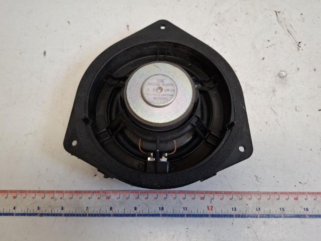 bontott HYUNDAI i10 Bal első Hangszóró