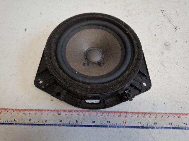 bontott HYUNDAI i10 Bal első Hangszóró