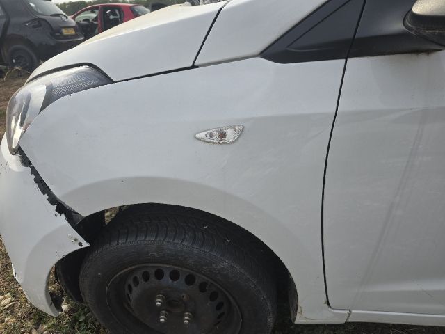 bontott HYUNDAI i10 Bal első Sárvédő
