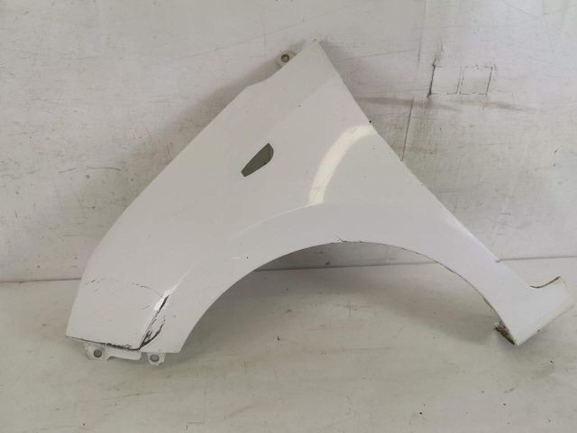 bontott HYUNDAI i10 Bal első Sárvédő