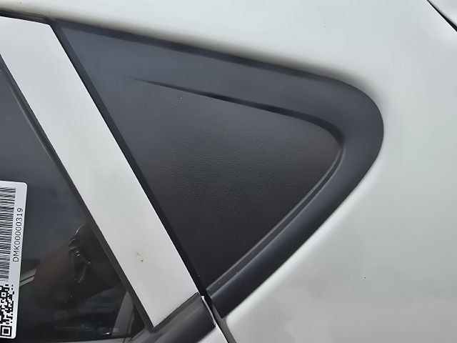 bontott HYUNDAI i10 Bal hátsó Ajtó Díszléc