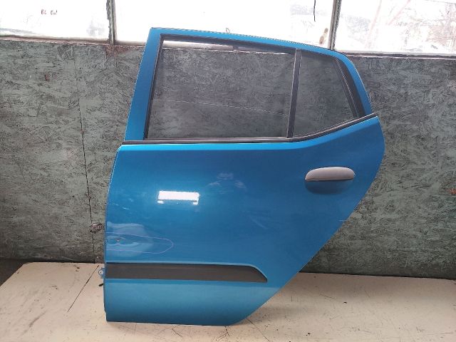 bontott HYUNDAI i10 Bal hátsó Ajtó (Részeivel)