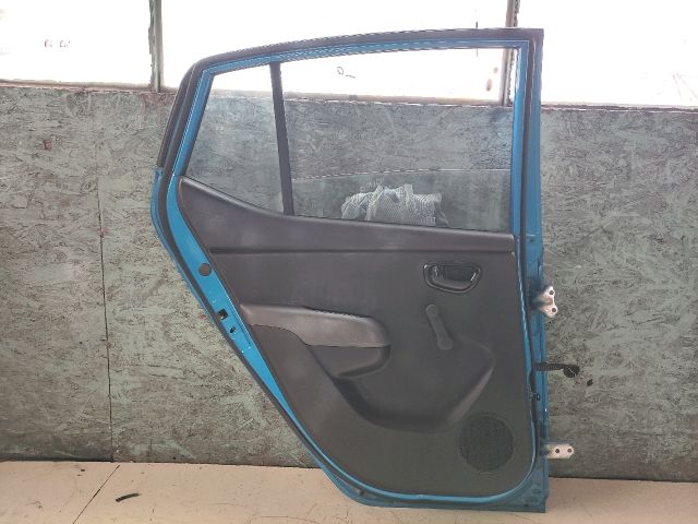 bontott HYUNDAI i10 Bal hátsó Ajtó (Részeivel)