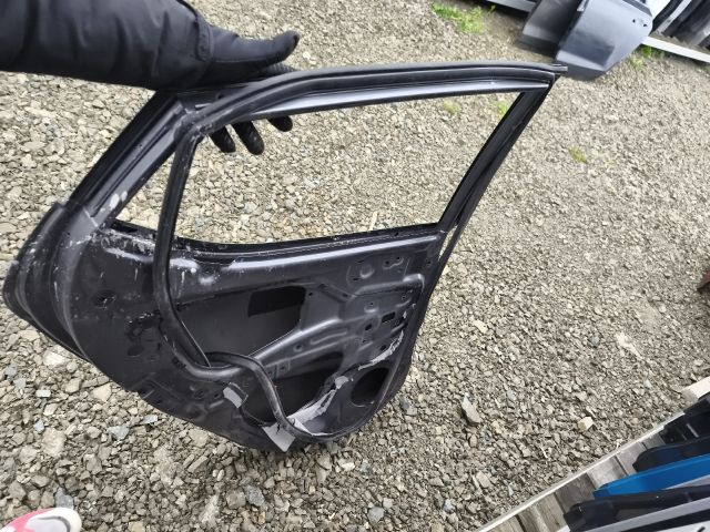 bontott HYUNDAI i10 Bal hátsó Ajtó (Üres lemez)