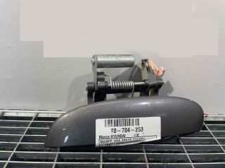 bontott HYUNDAI i10 Bal hátsó Külső Kilincs