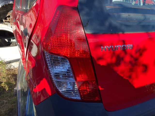 bontott HYUNDAI i10 Bal Hátsó Lámpa