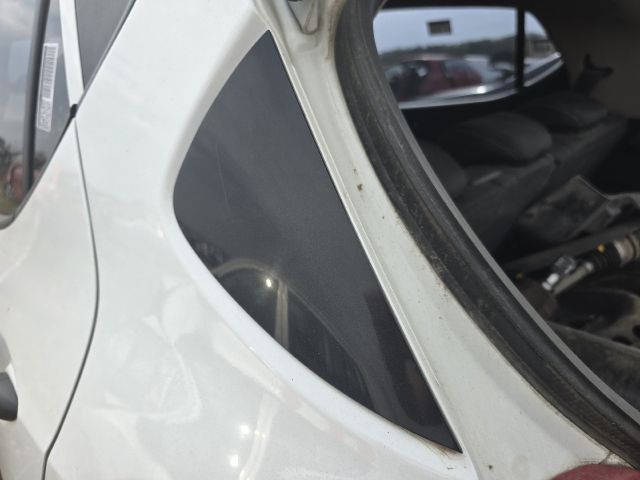 bontott HYUNDAI i10 Bal hátsó Sárvédő Szélesítő