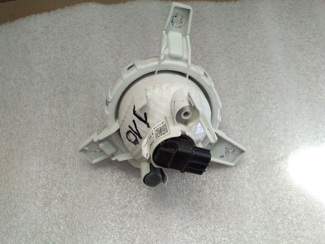 bontott HYUNDAI i10 Bal Ködfényszóró