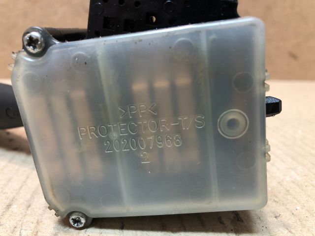 bontott HYUNDAI i10 Bal Kormánykapcsoló Irányjelző