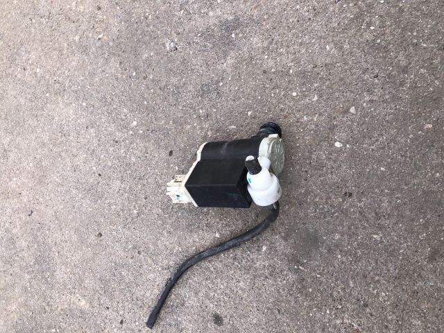 bontott HYUNDAI i10 Első Ablakmosó Szivattyú