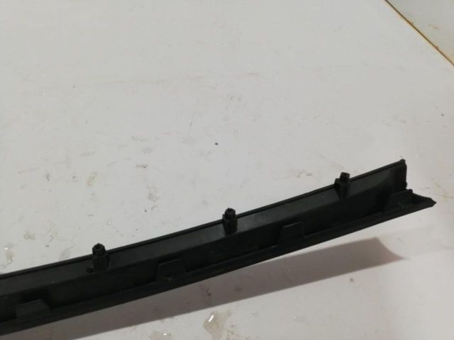 bontott HYUNDAI i10 Első Lökhárító Alsó Középső Díszrács