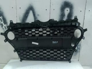 bontott HYUNDAI i10 Első Lökhárító Alsó Középső Díszrács