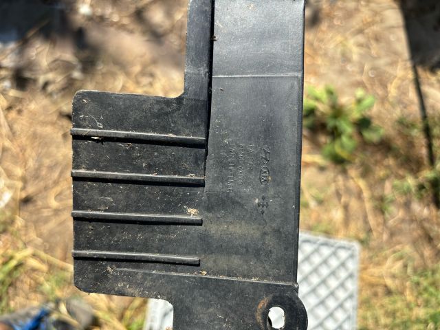 bontott HYUNDAI i10 Első Lökhárító Merevítő (Fém)