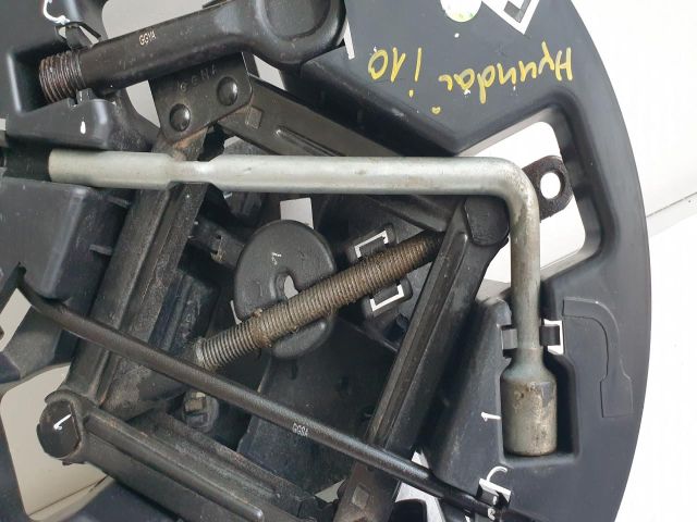 bontott HYUNDAI i10 Emelő