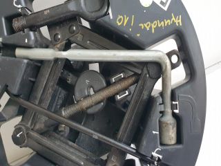 bontott HYUNDAI i10 Emelő