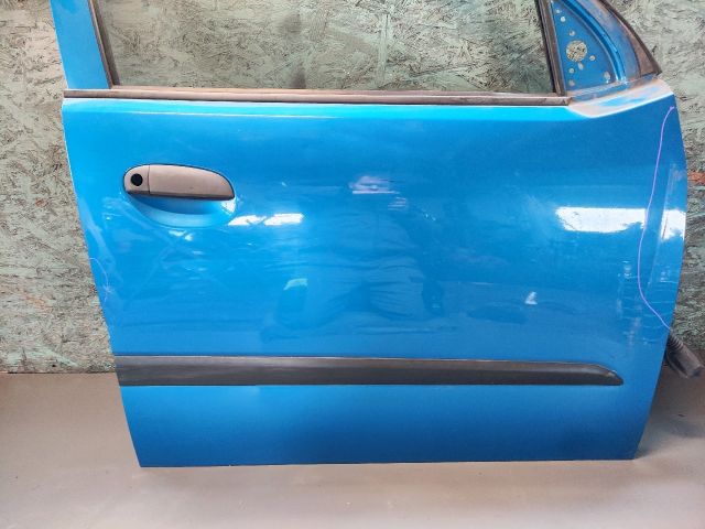 bontott HYUNDAI i10 Jobb első Ajtó (Részeivel)