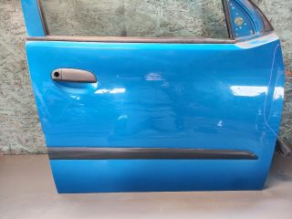 bontott HYUNDAI i10 Jobb első Ajtó (Részeivel)