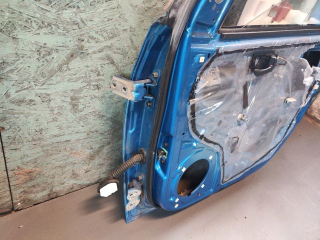 bontott HYUNDAI i10 Jobb első Ajtó (Részeivel)