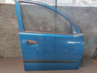 bontott HYUNDAI i10 Jobb első Ajtó (Részeivel)