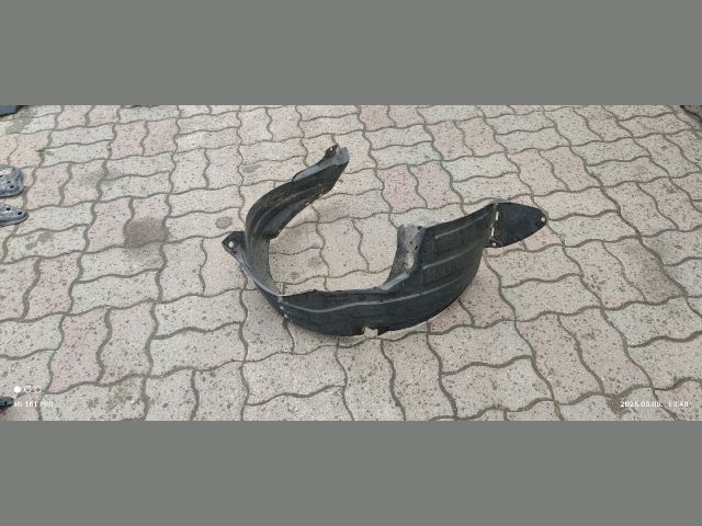 bontott HYUNDAI i10 Jobb első Dobbetét (Kerékjárati, Műanyag)