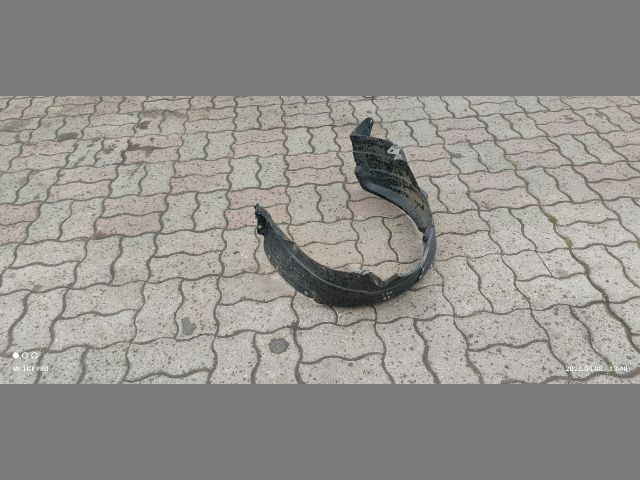 bontott HYUNDAI i10 Jobb első Dobbetét (Kerékjárati, Műanyag)