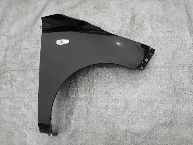 bontott HYUNDAI i10 Jobb első Sárvédő