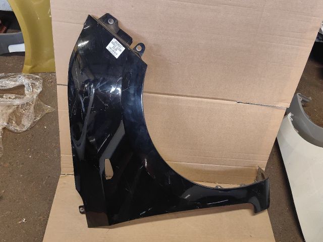 bontott HYUNDAI i10 Jobb első Sárvédő